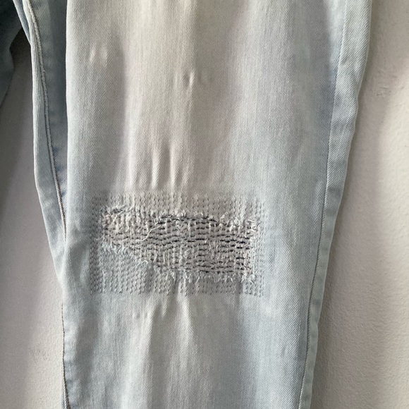 Liverpool Crop Ankle Distressed Skinny Jean 12P - Picture 6 of 16